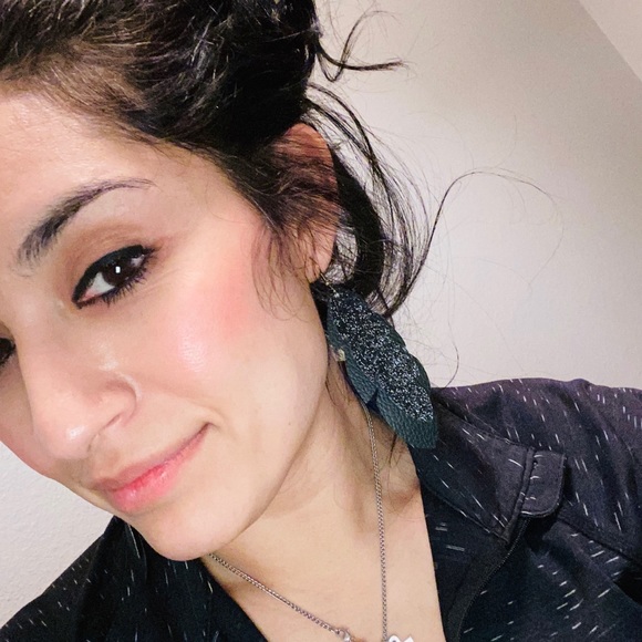 Feather earrings - Picture 2 of 2